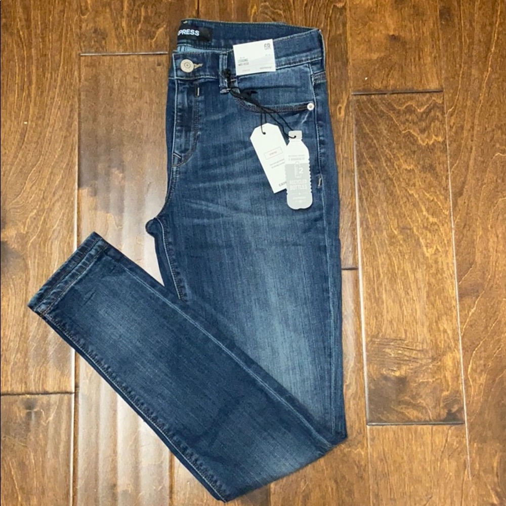 NWT Express Mid rise stretch legging jeans Size 6R
